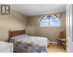 25 Ocean Pond Road thumbnail 17