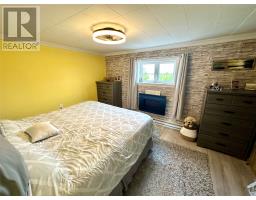 11 Atlantic Drive thumbnail 25