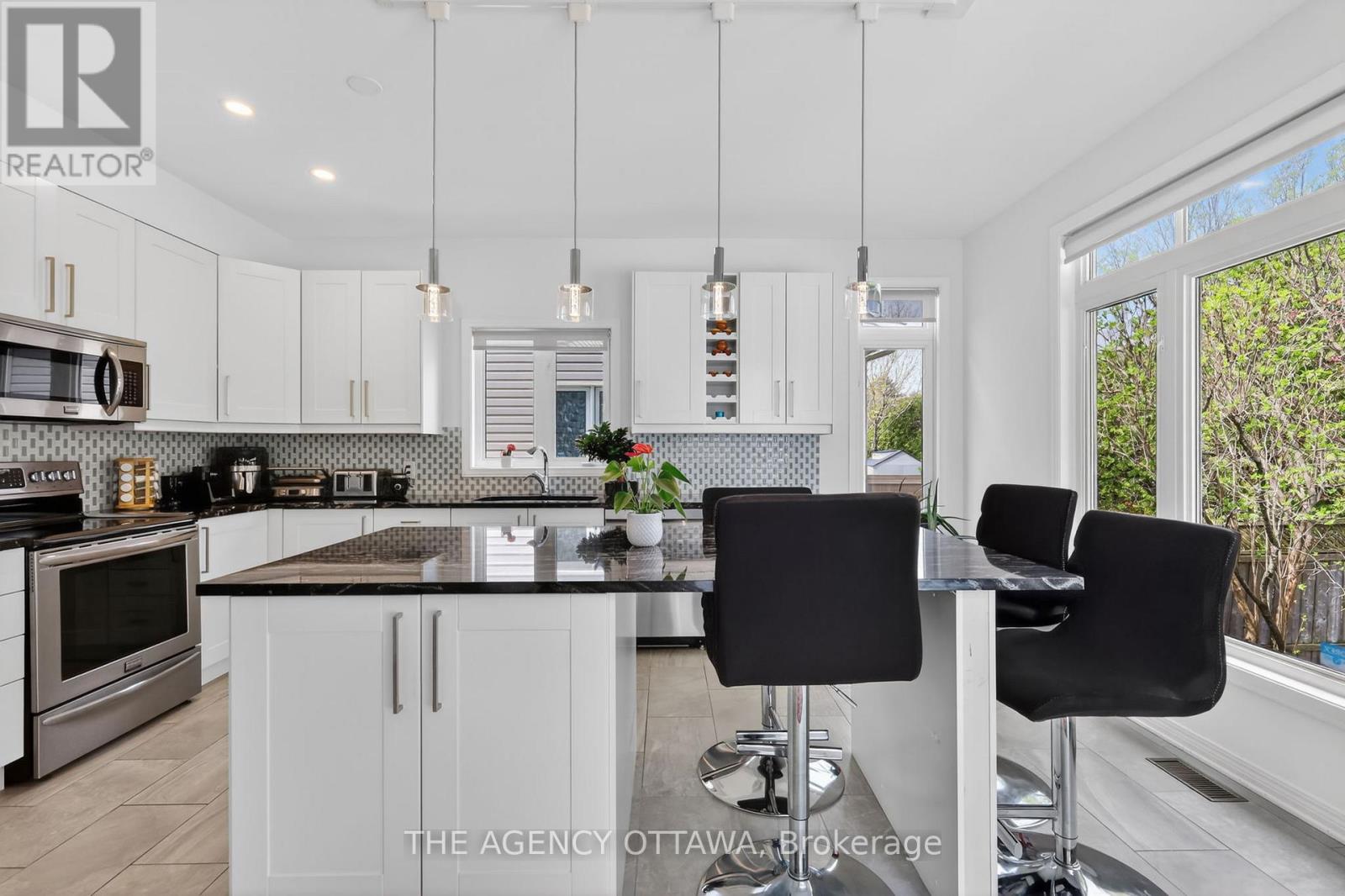 4 Bed, 4 Bath House for Sale in Ottawa – 321 GOLDRIDGE DRIVE, Ottawa – MLS# X13682822 - Image 14