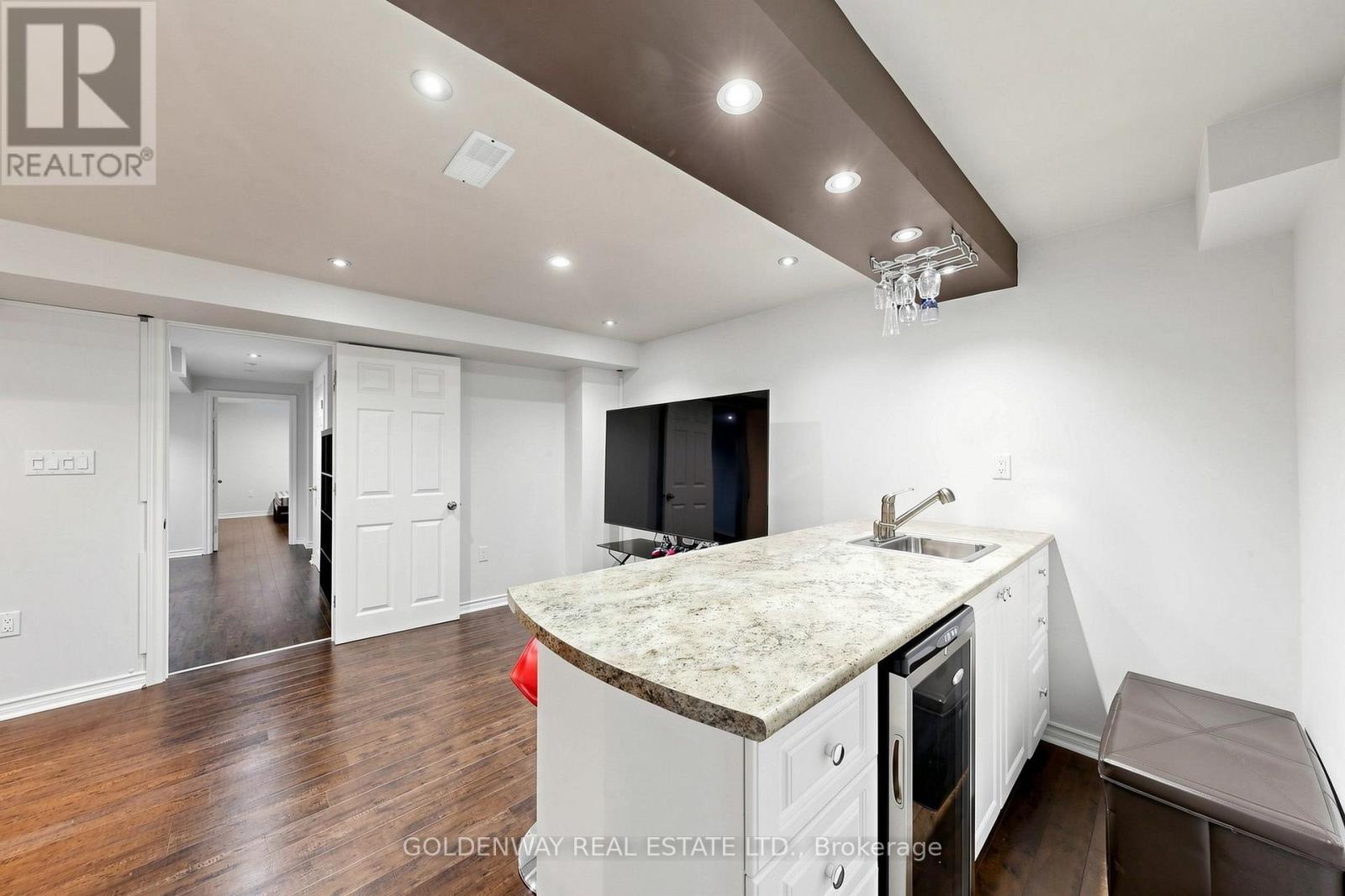 2200 BUR OAK AVENUE - 25