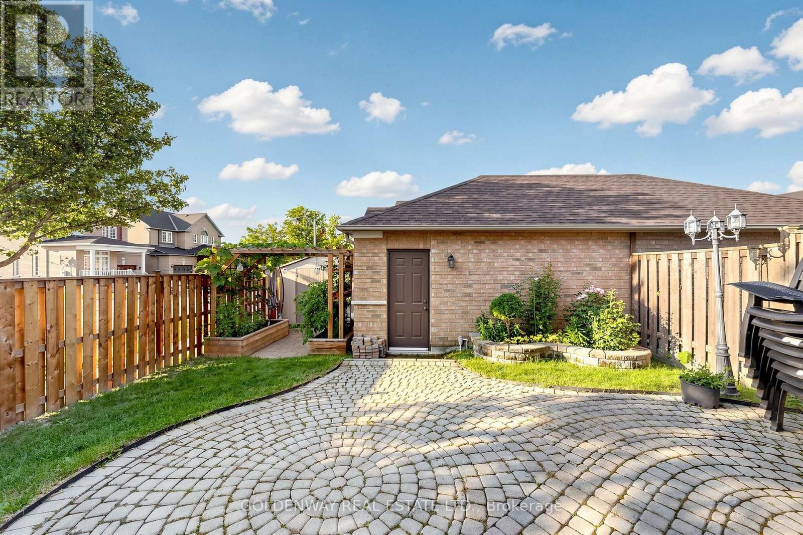 2200 BUR OAK AVENUE - 31