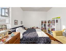 132 Marion Street, Toronto, ON M6R1E7 Photo 9