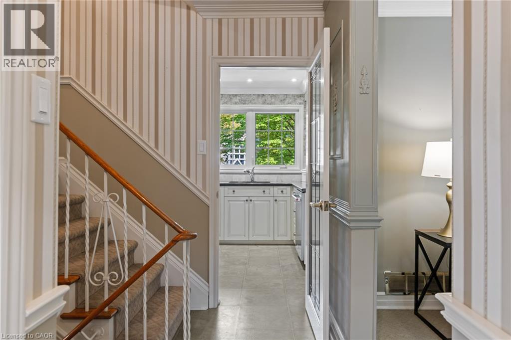 401 CAIRNCROFT Road - 6