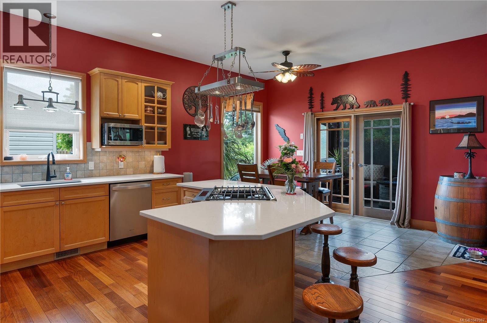 240 Carolyn Rd - 2
