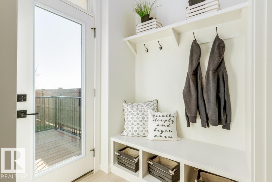 2040 194 Street NW - 21