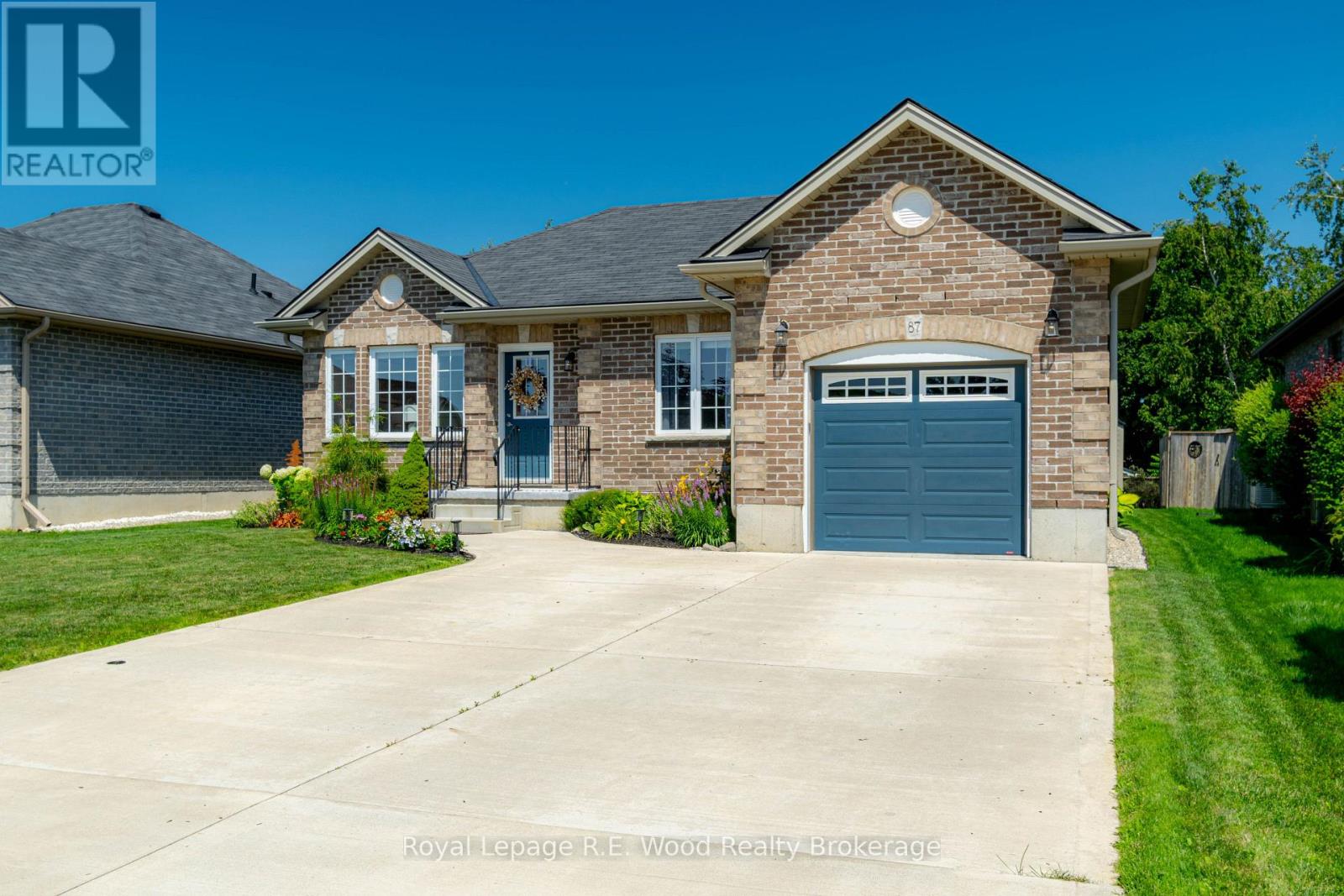 87 IRVING DRIVE - 2