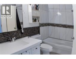 2 906 Admirals Rd, Esquimalt, BC V9A2P4 Photo 26