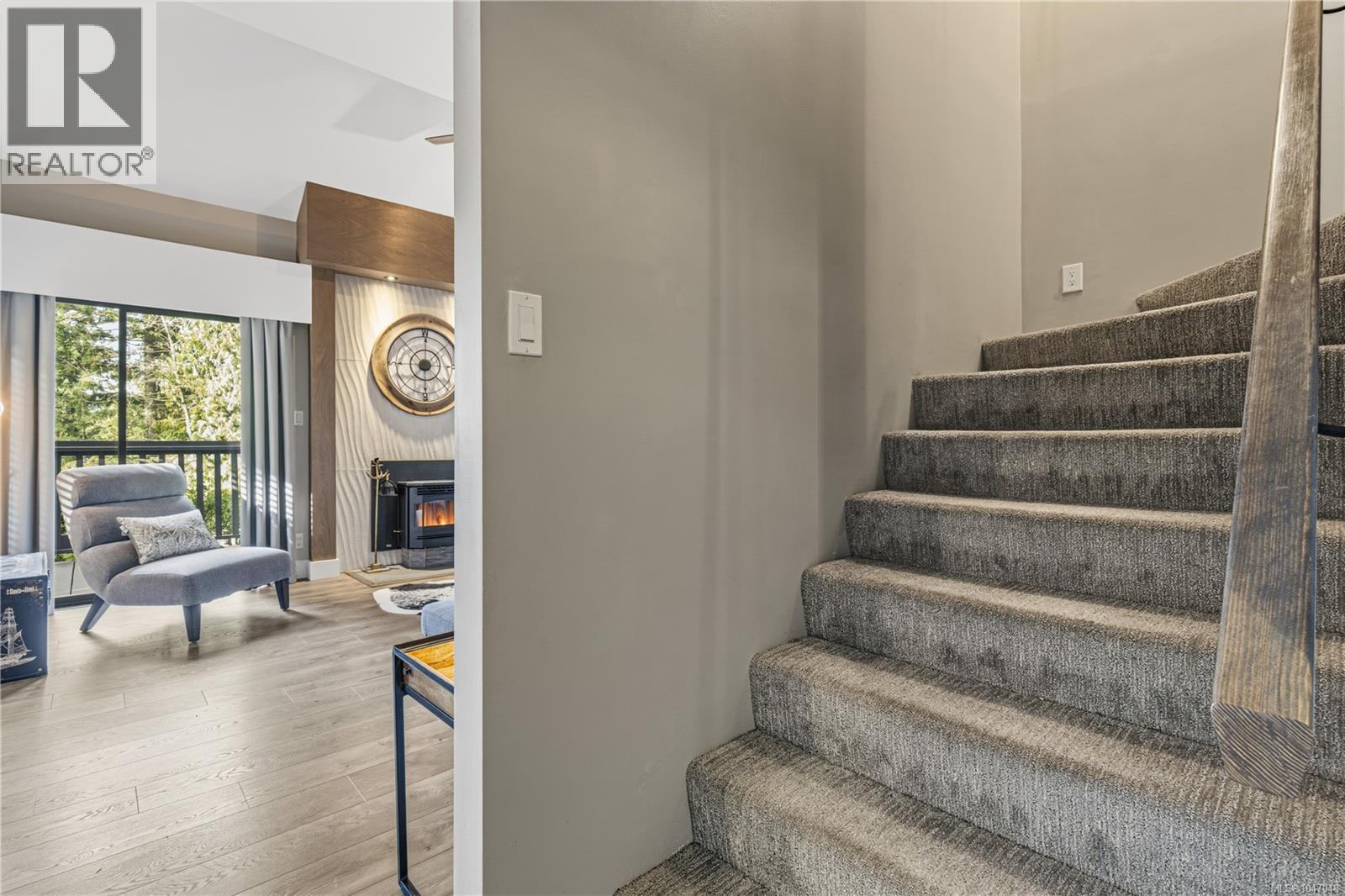 531 Summit Dr - 14