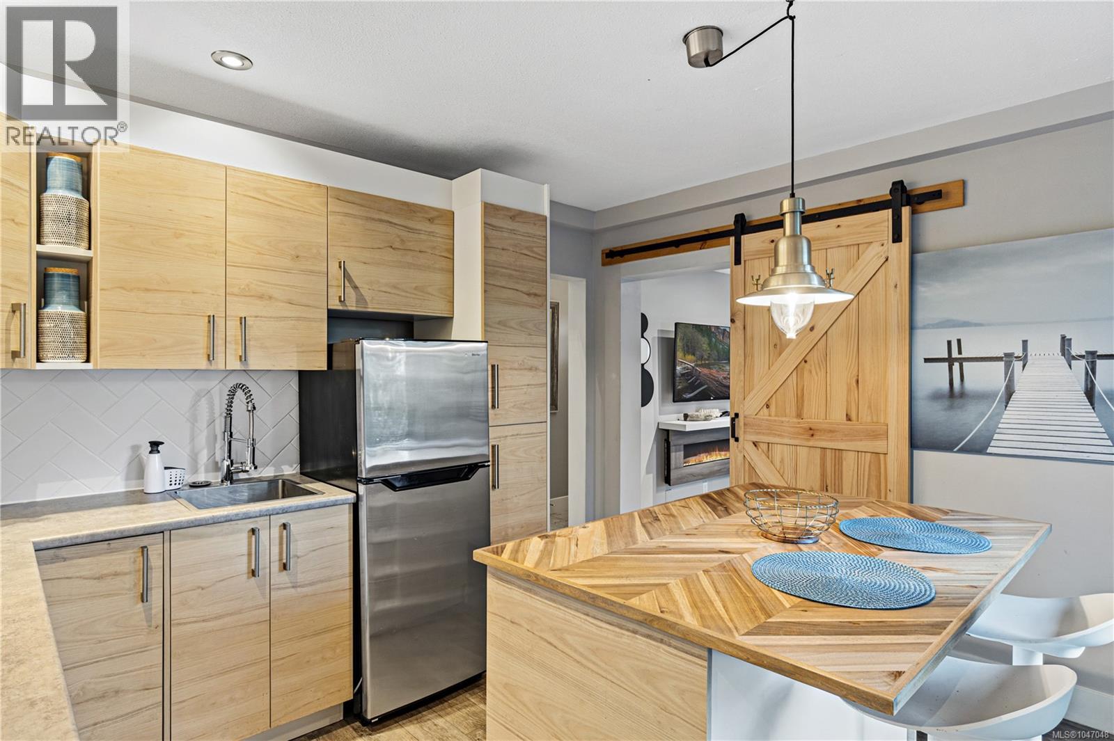 531 Summit Dr - 29