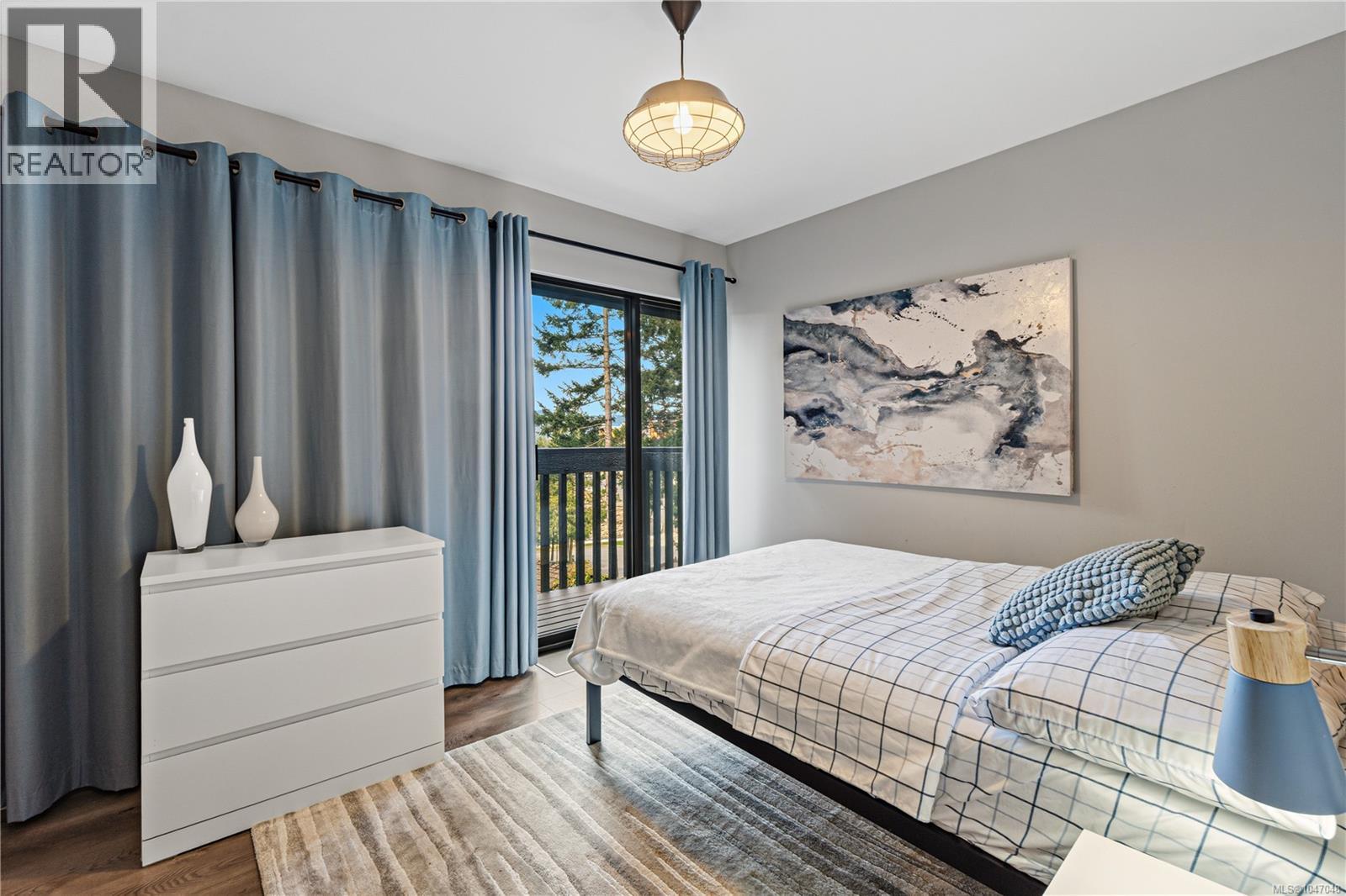 531 Summit Dr - Image 17