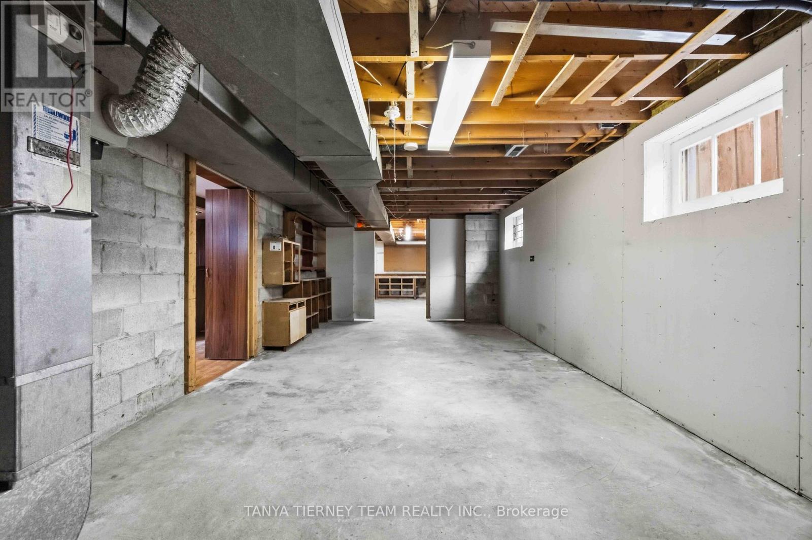 285 MURIEL AVENUE - Image 33