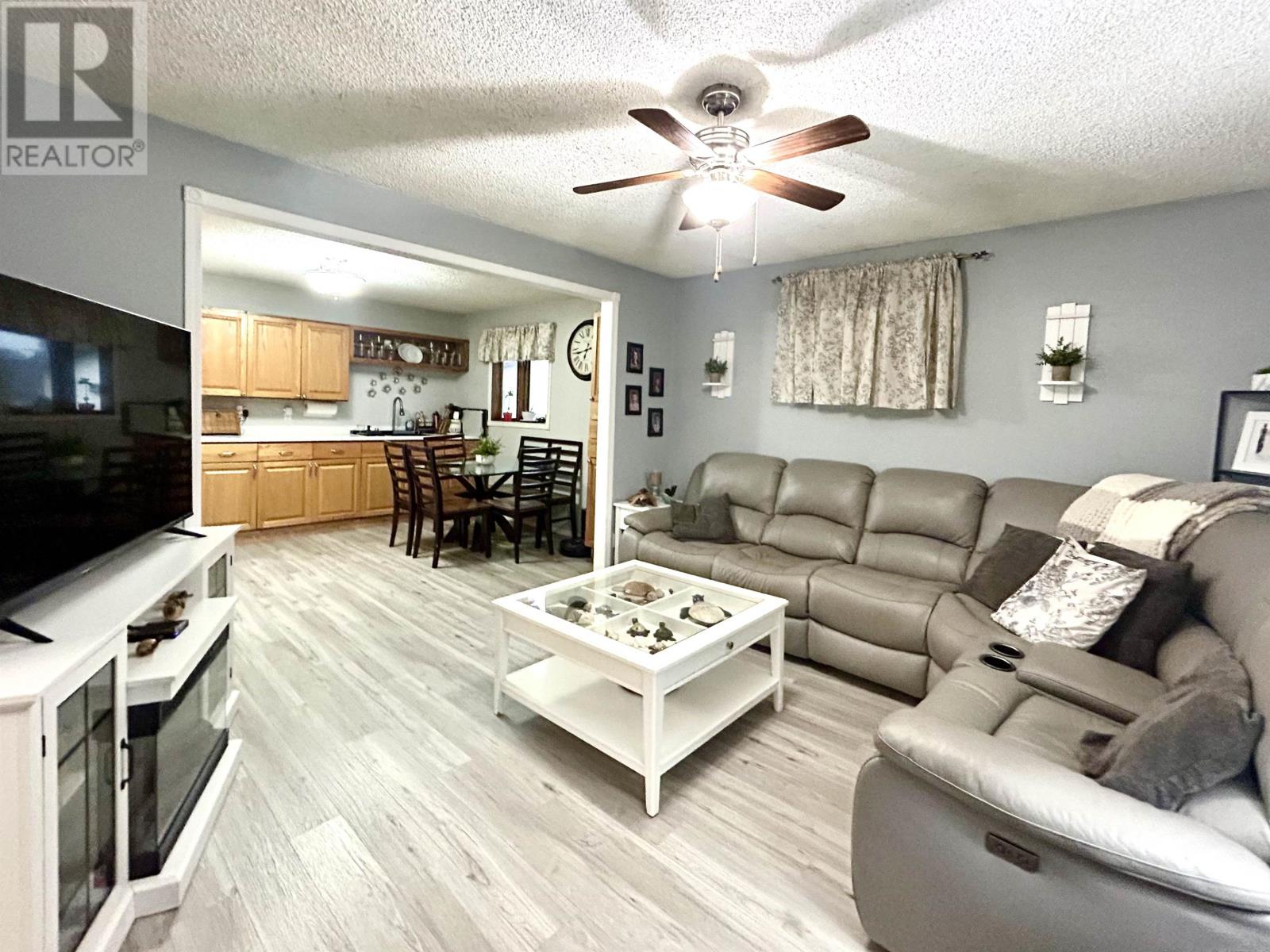554 Elm Avenue - Image 7