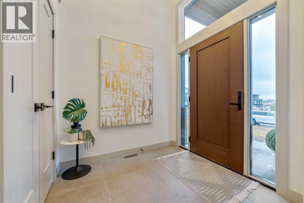 680 Sixmile Crescent S - Image 4