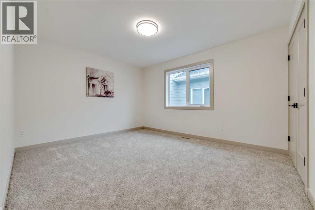 680 Sixmile Crescent S - Image 27