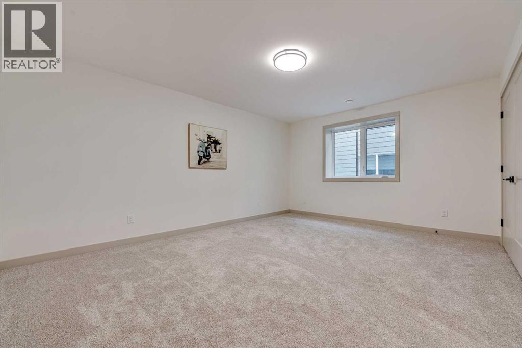 680 Sixmile Crescent S - Image 38