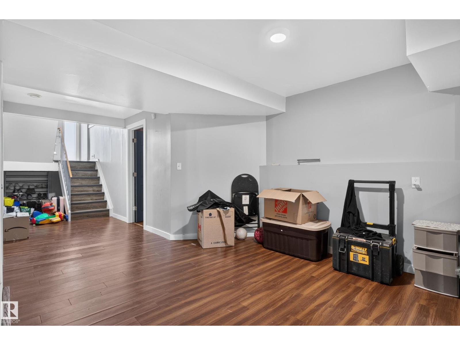 4628 37 AV NW - Image 49