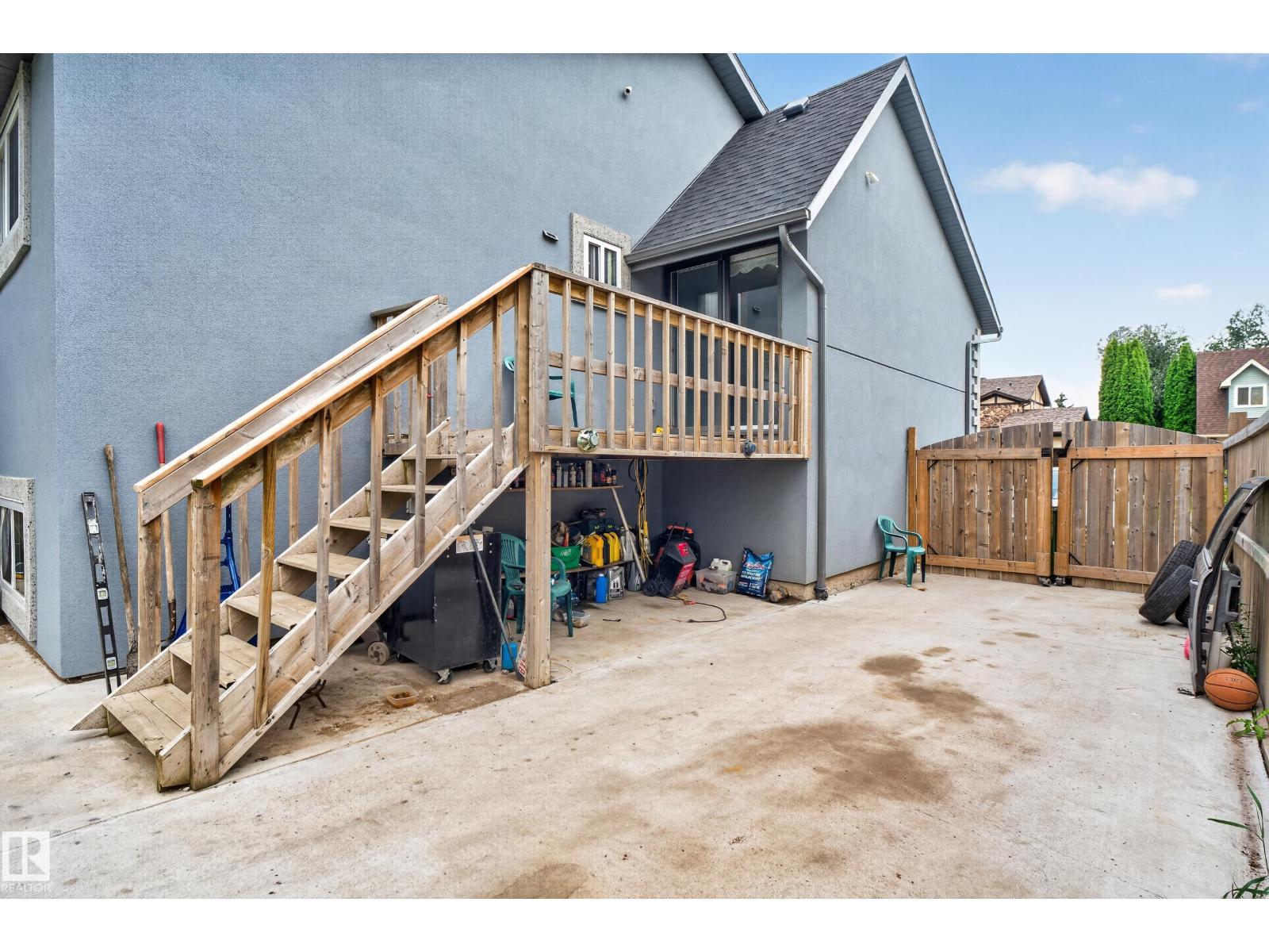 4628 37 AV NW - 28