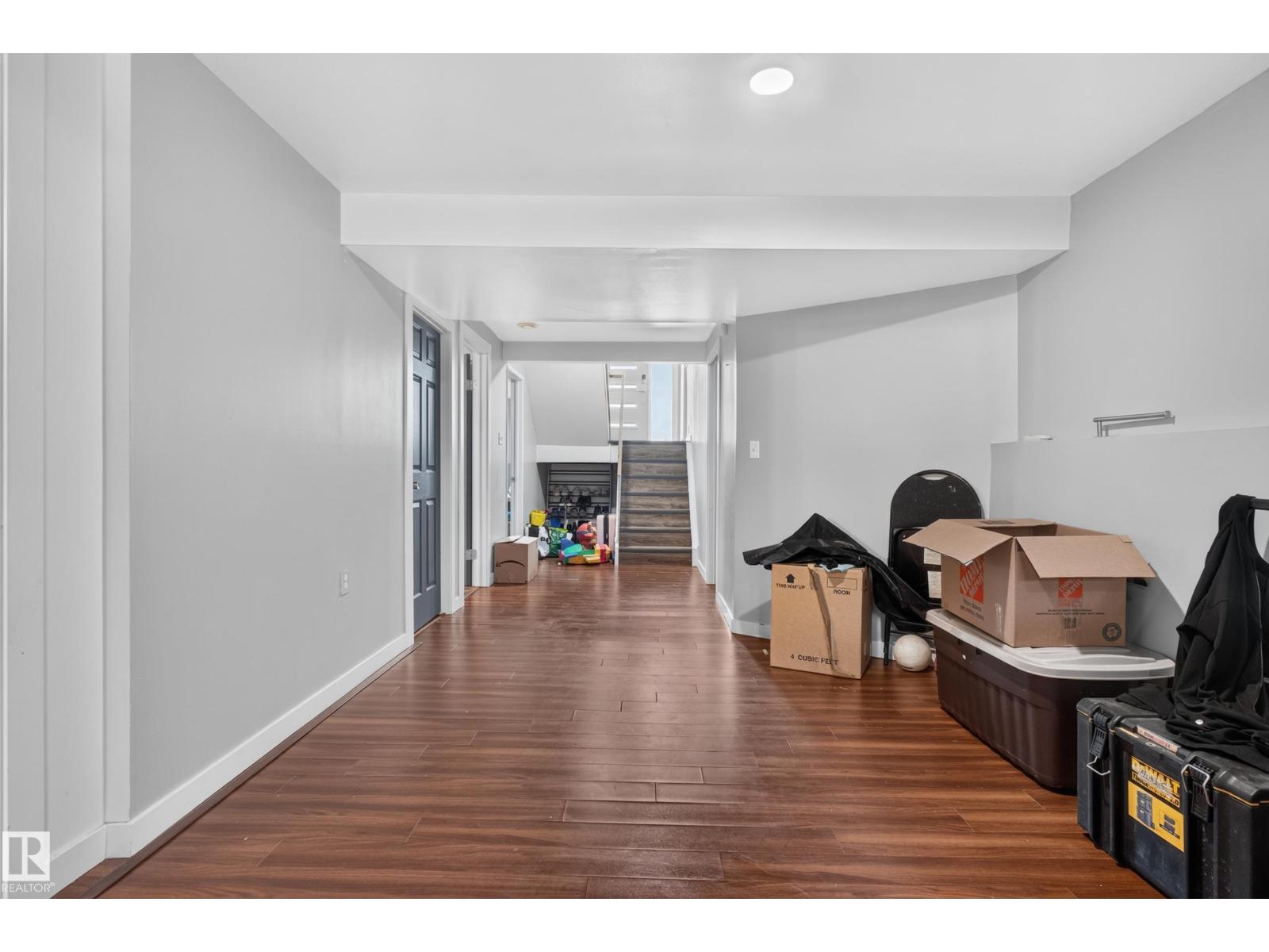 4628 37 AV NW - Image 48