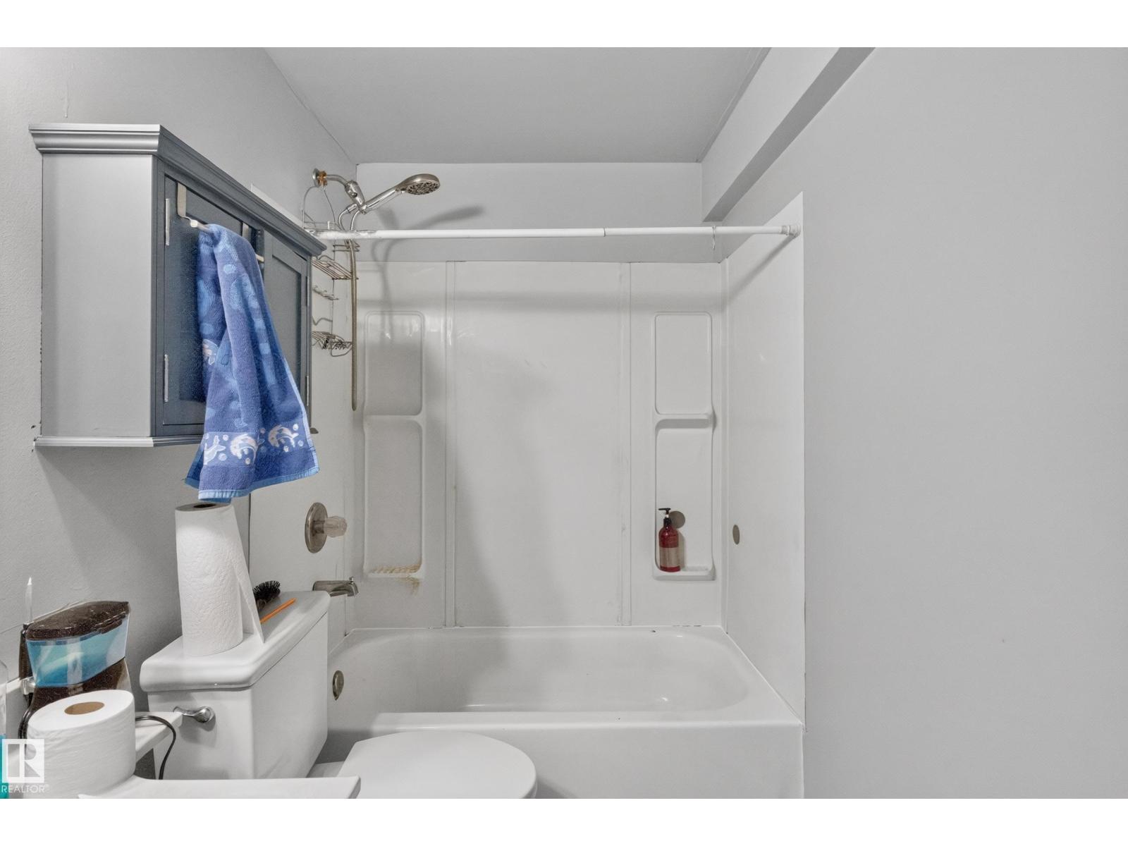 4628 37 AV NW - Image 42
