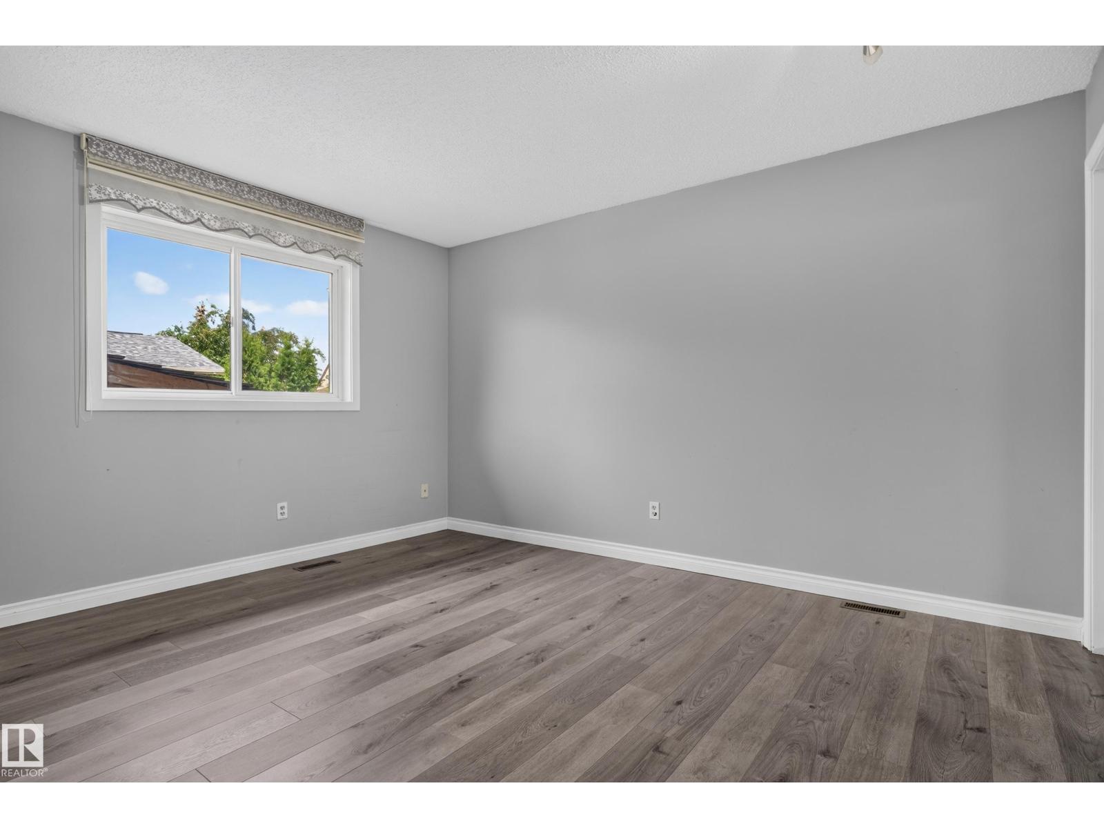 4628 37 AV NW - Image 23