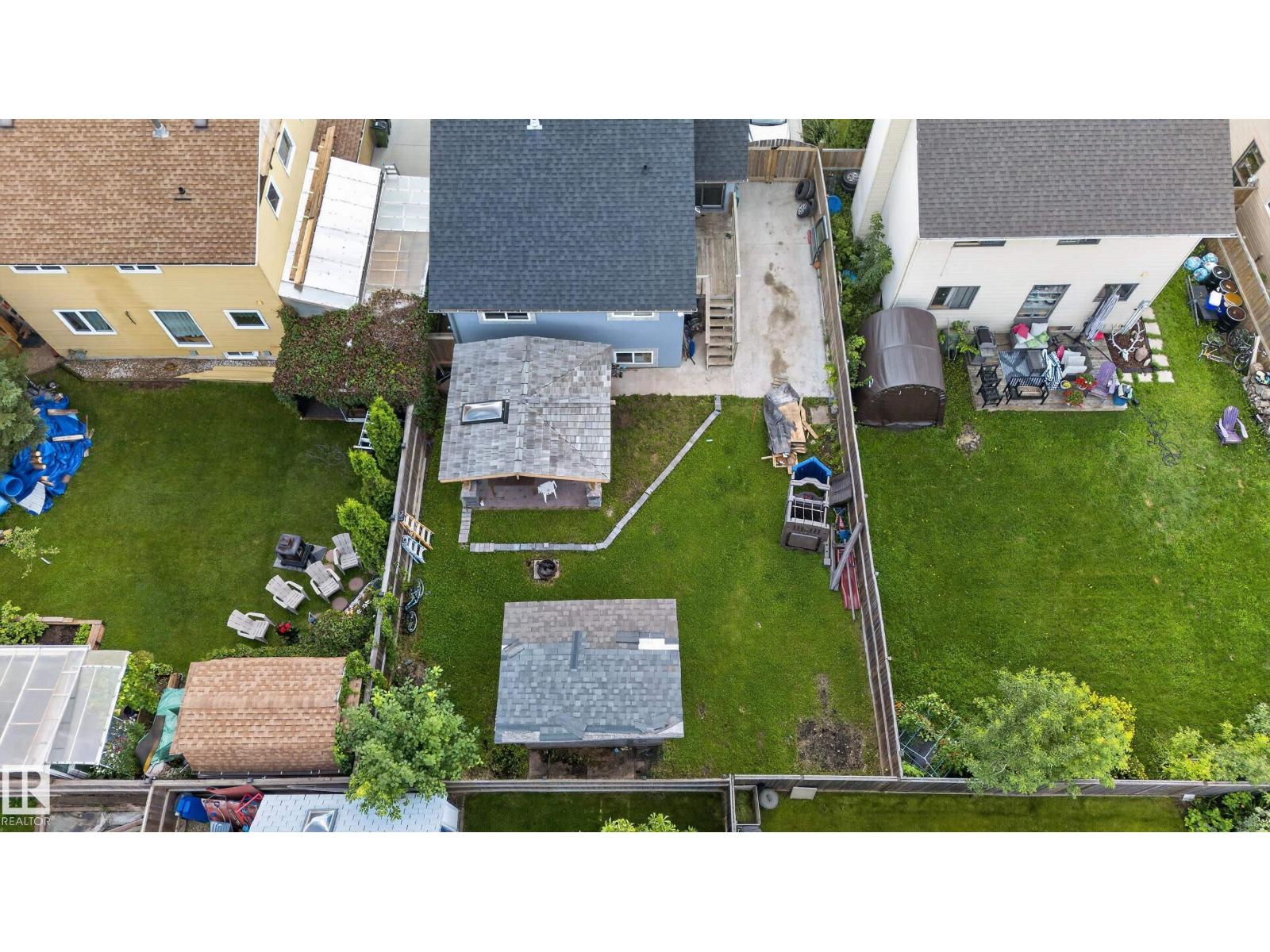 4628 37 AV NW - 56