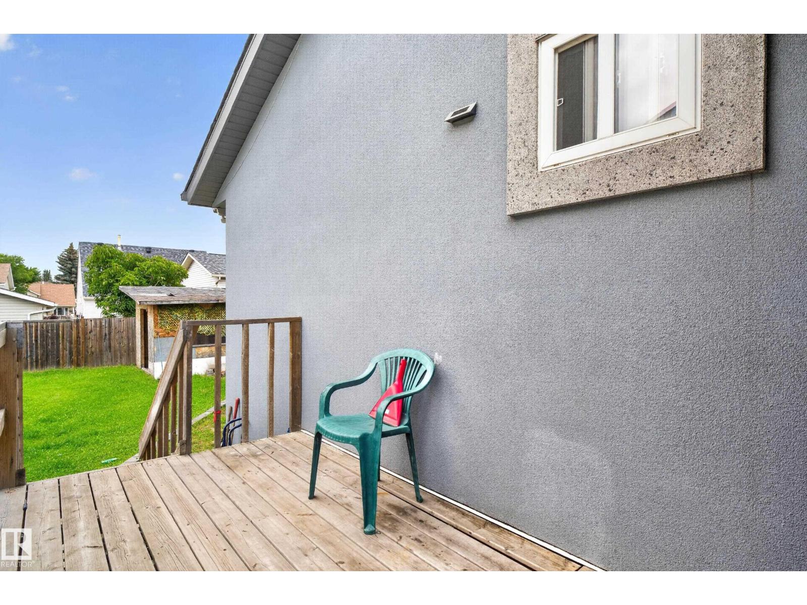 4628 37 AV NW - 27