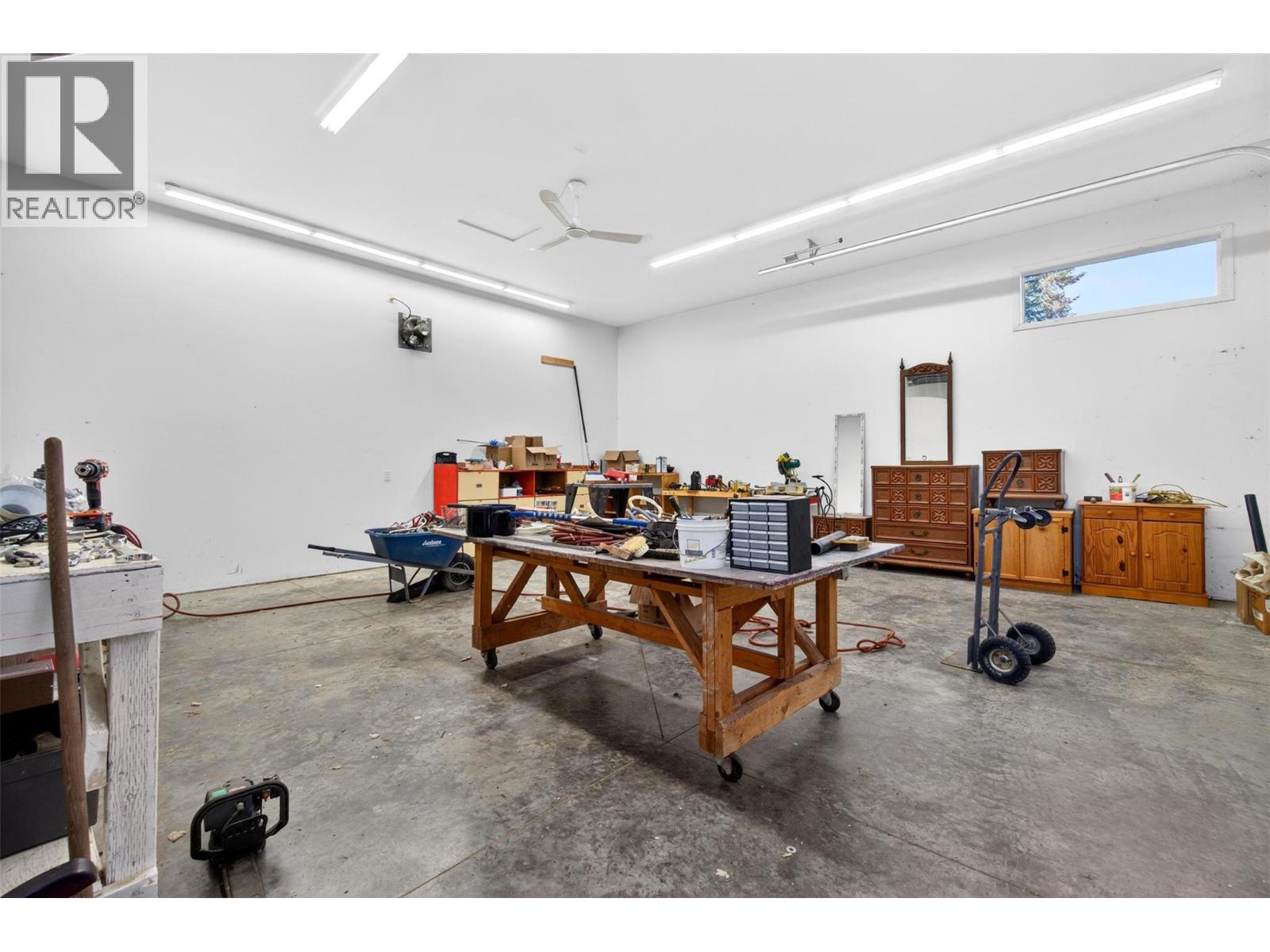 3180 28th Avenue NE - 40