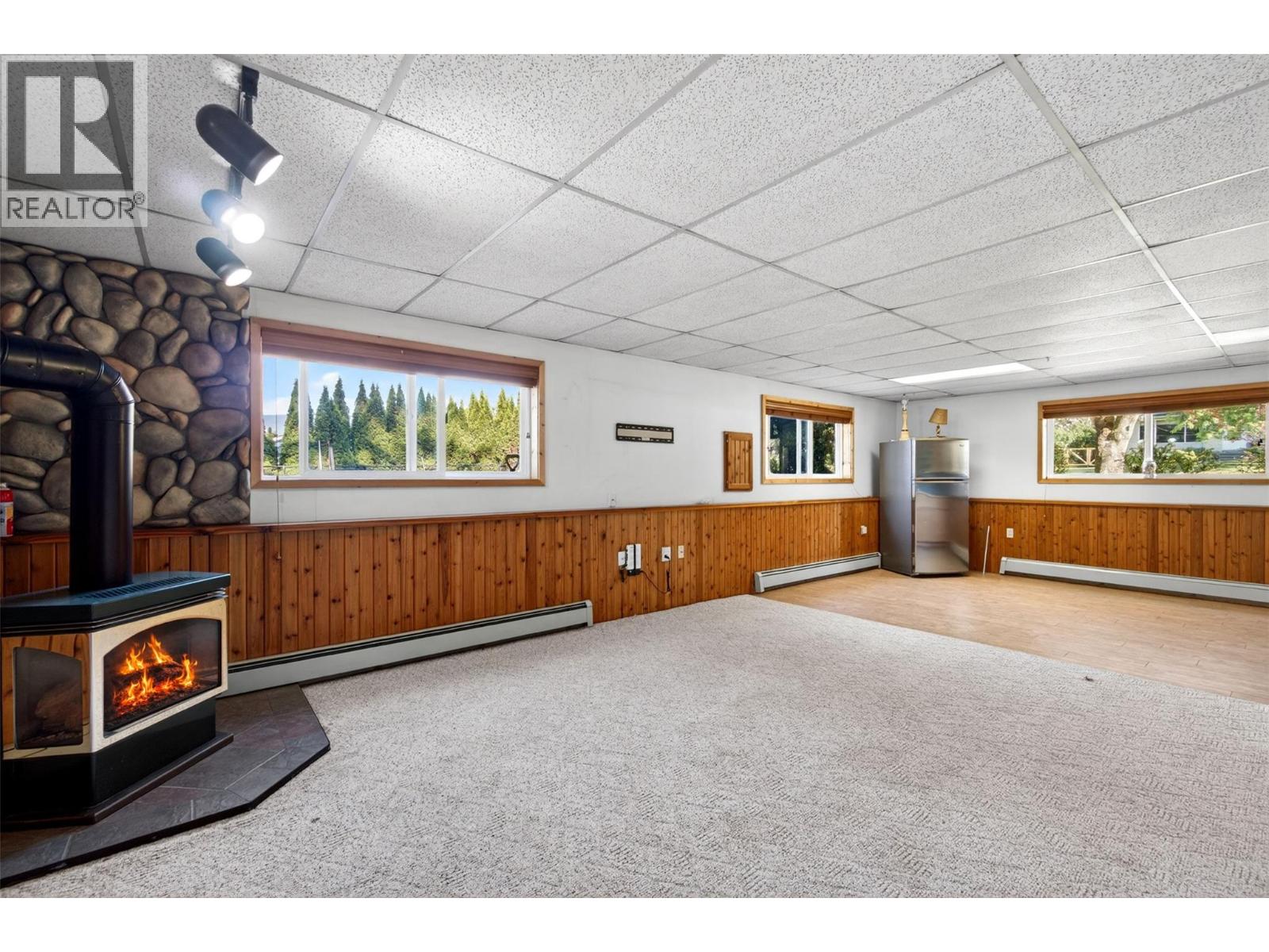 3180 28th Avenue NE - Image 25