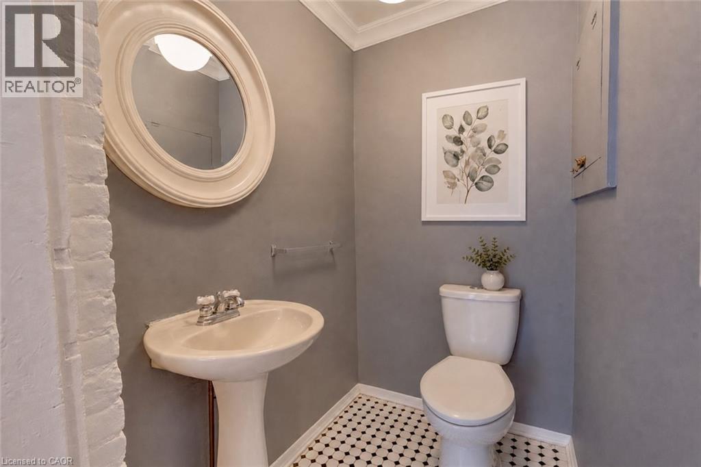 808 MONMOUTH Road - 6