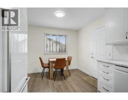 Living room - 1963 Harrison Way, Kamloops, BC V1S1M8 Photo 10