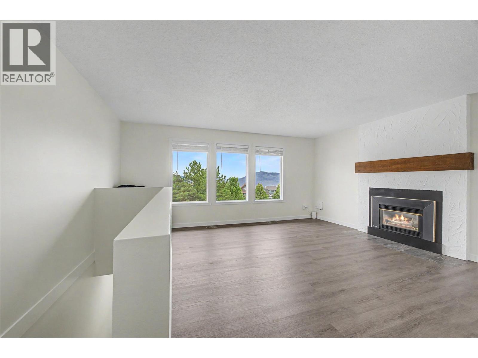 1963 Harrison Way - 4