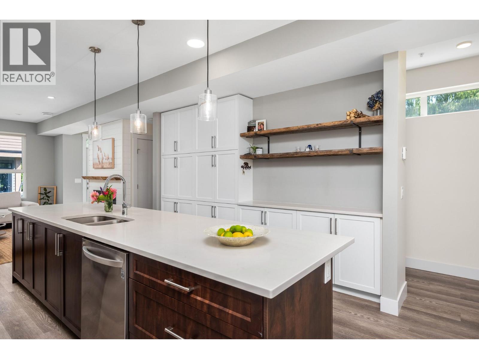 #301 11581 Rogers Road - Image 15