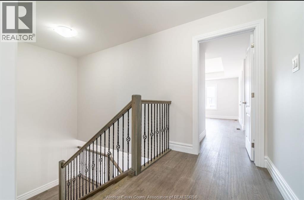 189 WHELAN DRIVE - 9