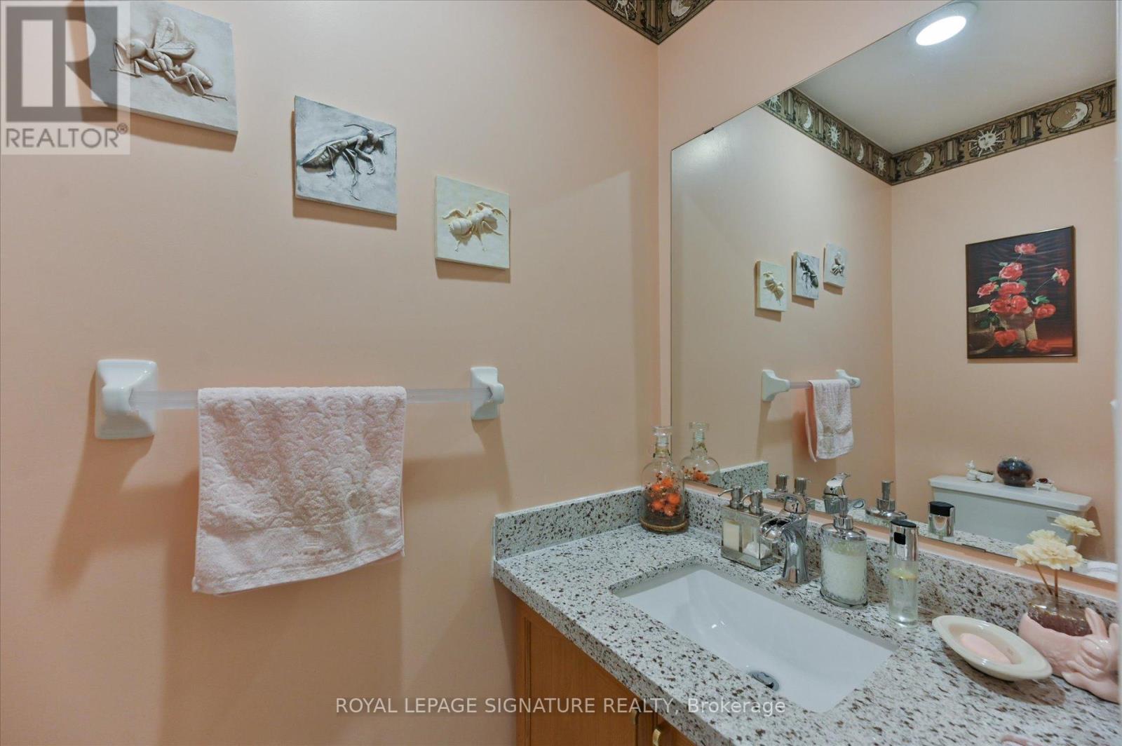 5481 PALMERSTON CRESCENT - 24