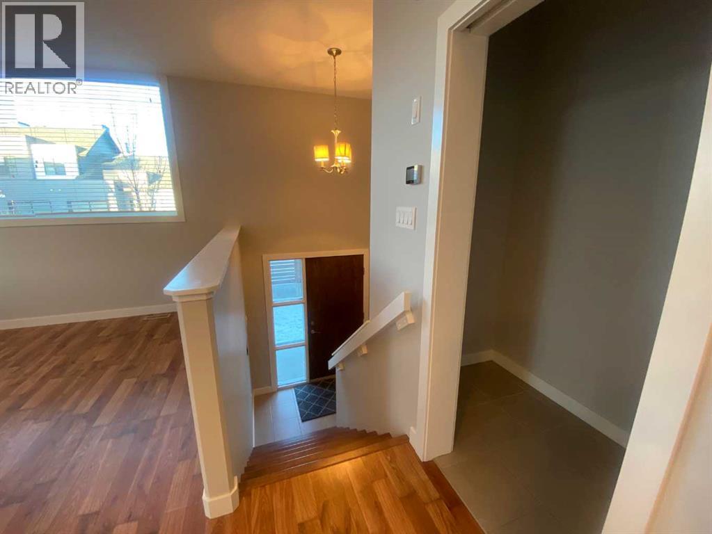 35 Aquitania Circle West, Lethbridge, Alberta, T1J5M2, Lethbridge, Alberta — photo 4 of 5