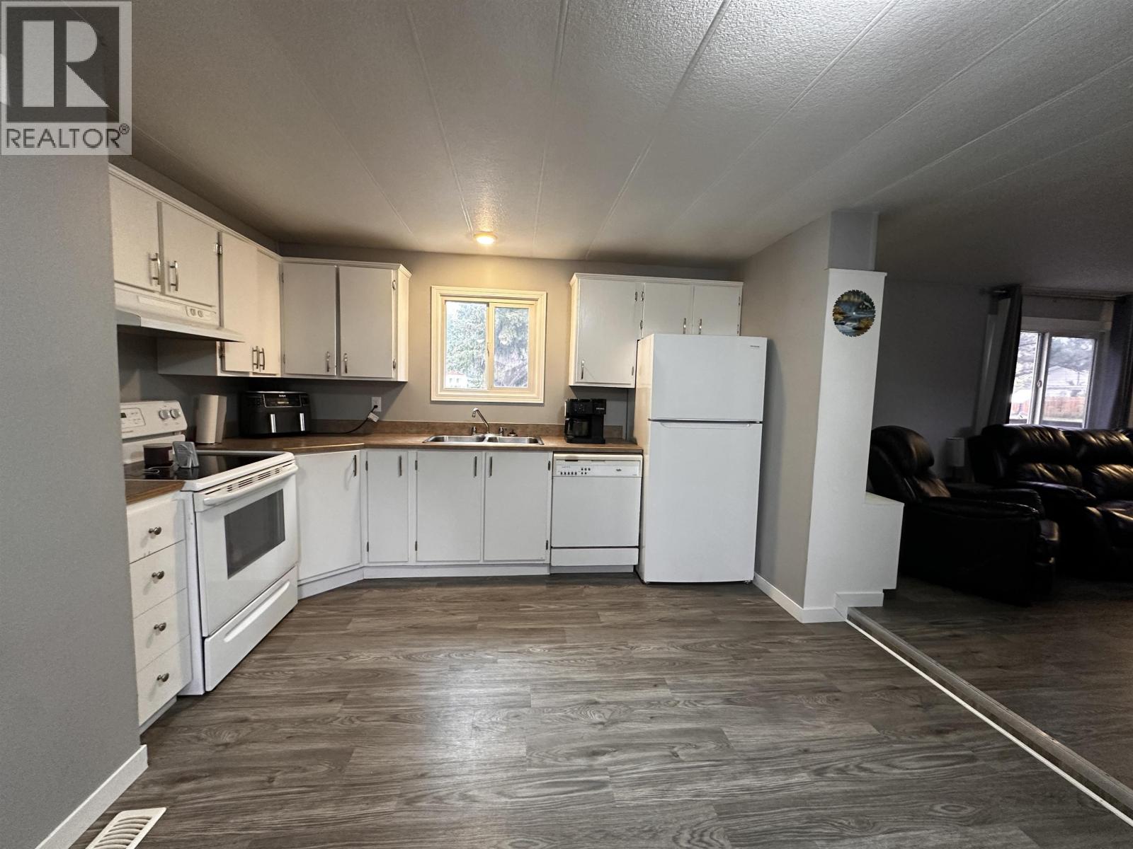4107 E 53 AVENUE - 9