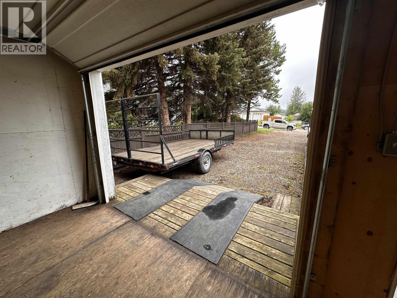 4107 E 53 AVENUE - 17