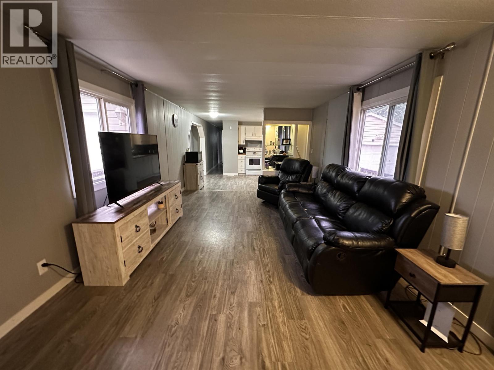 4107 E 53 AVENUE - 6