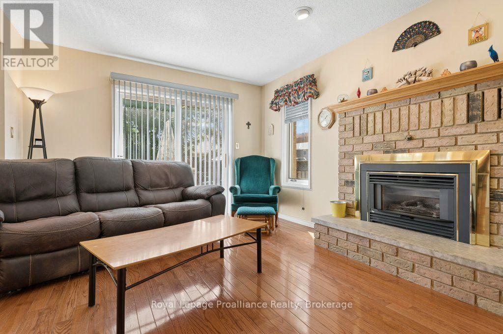 14 PARKER DRIVE - 19