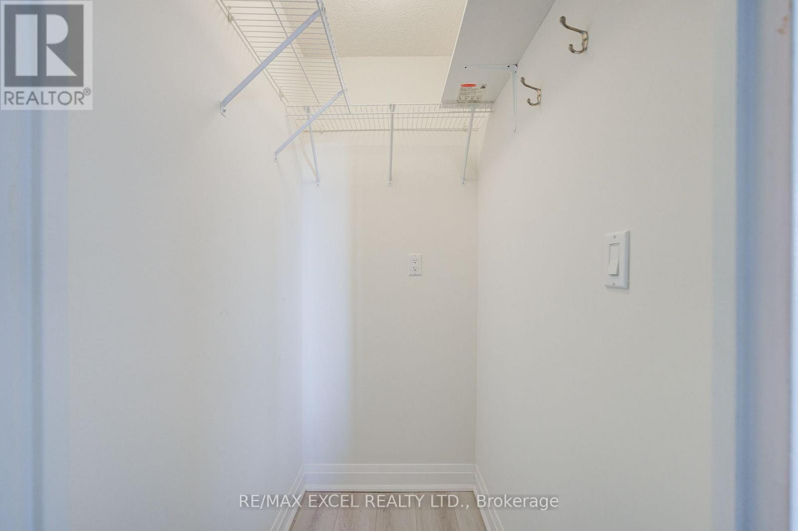 #906 30 THUNDER GROVE - Image 34