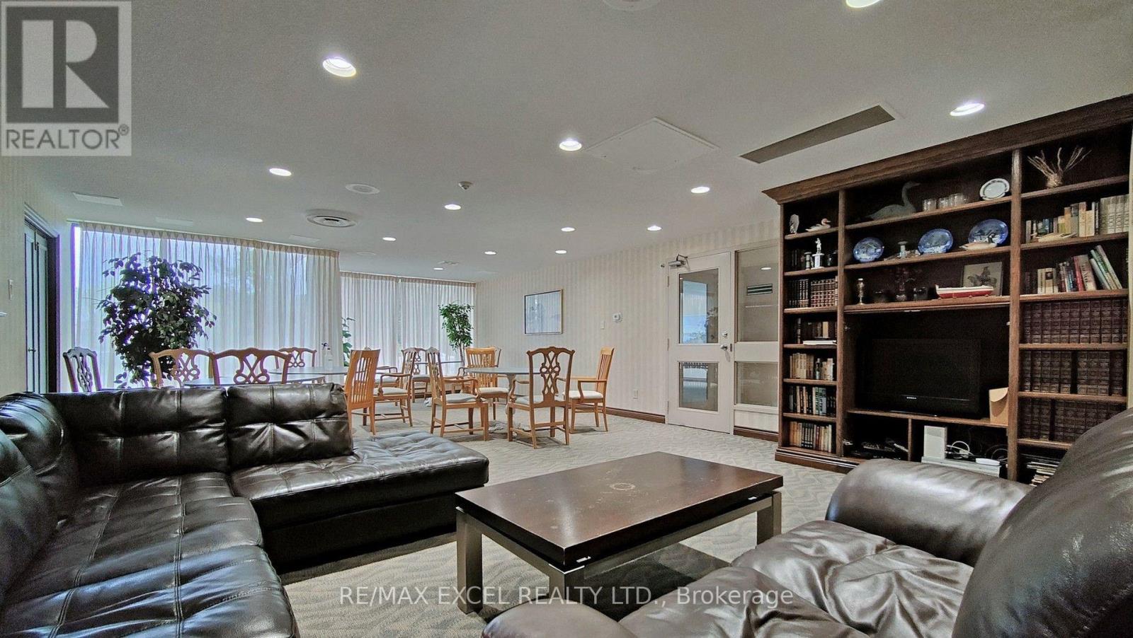 #906 30 THUNDER GROVE - Image 49