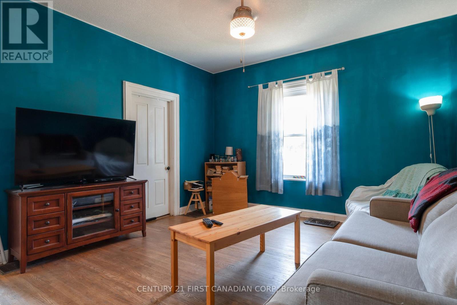 157 ADELAIDE STREET - Image 10