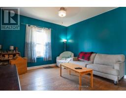 Bathroom - 157 Adelaide Street, Strathroy Caradoc, ON N7G2V4 Photo 8