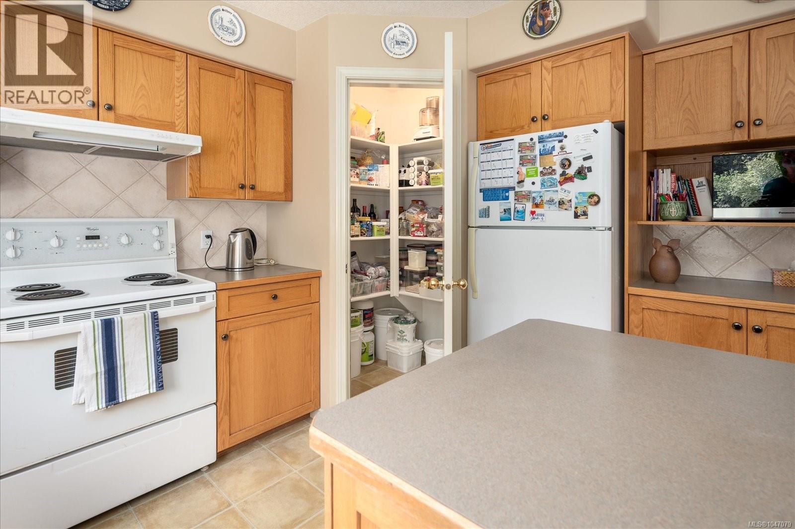 2552 Sea Blush Dr - Image 17