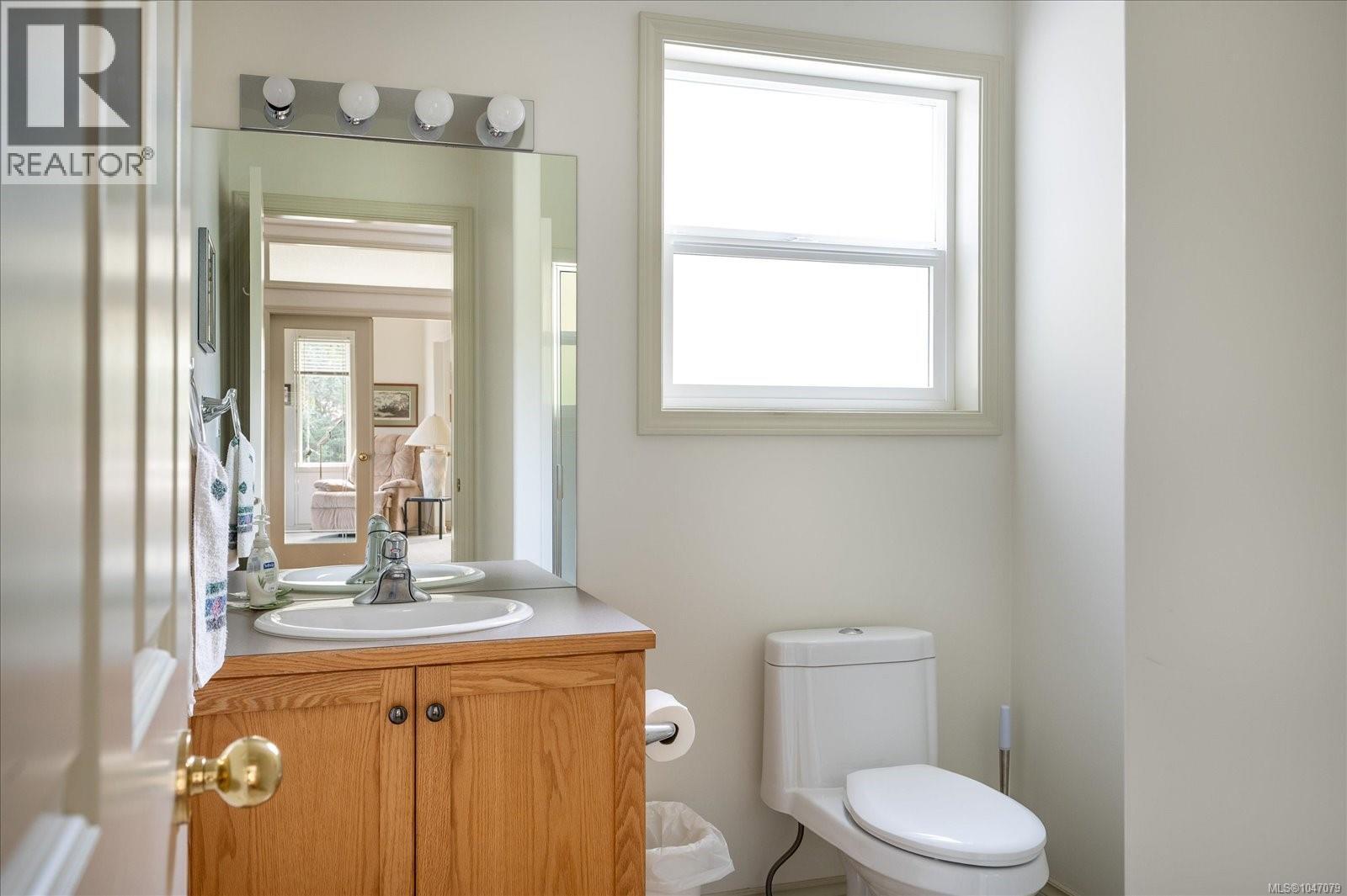 2552 Sea Blush Dr - Image 23