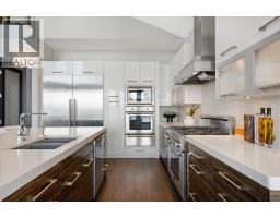 Pantry - 846 Clarance Avenue, Kelowna, BC V1W5H4 Photo 15