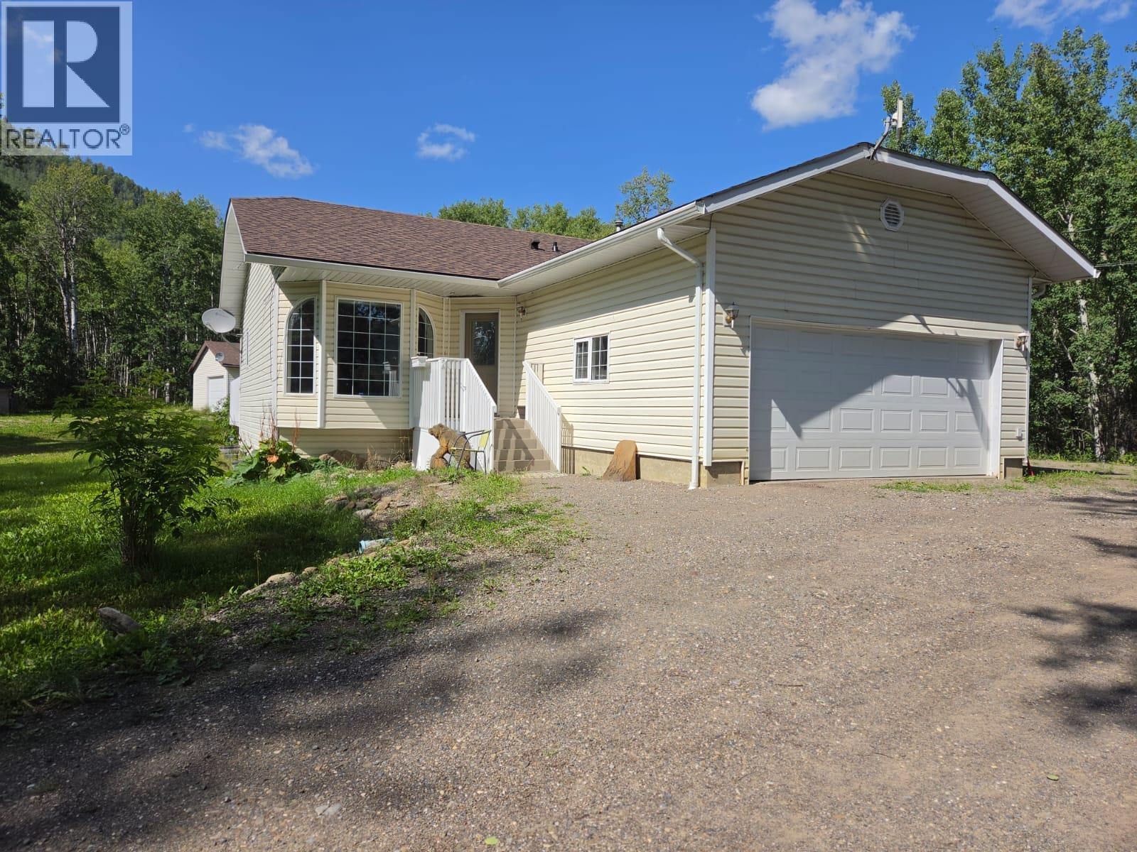 6708 Currier Road, Chetwynd