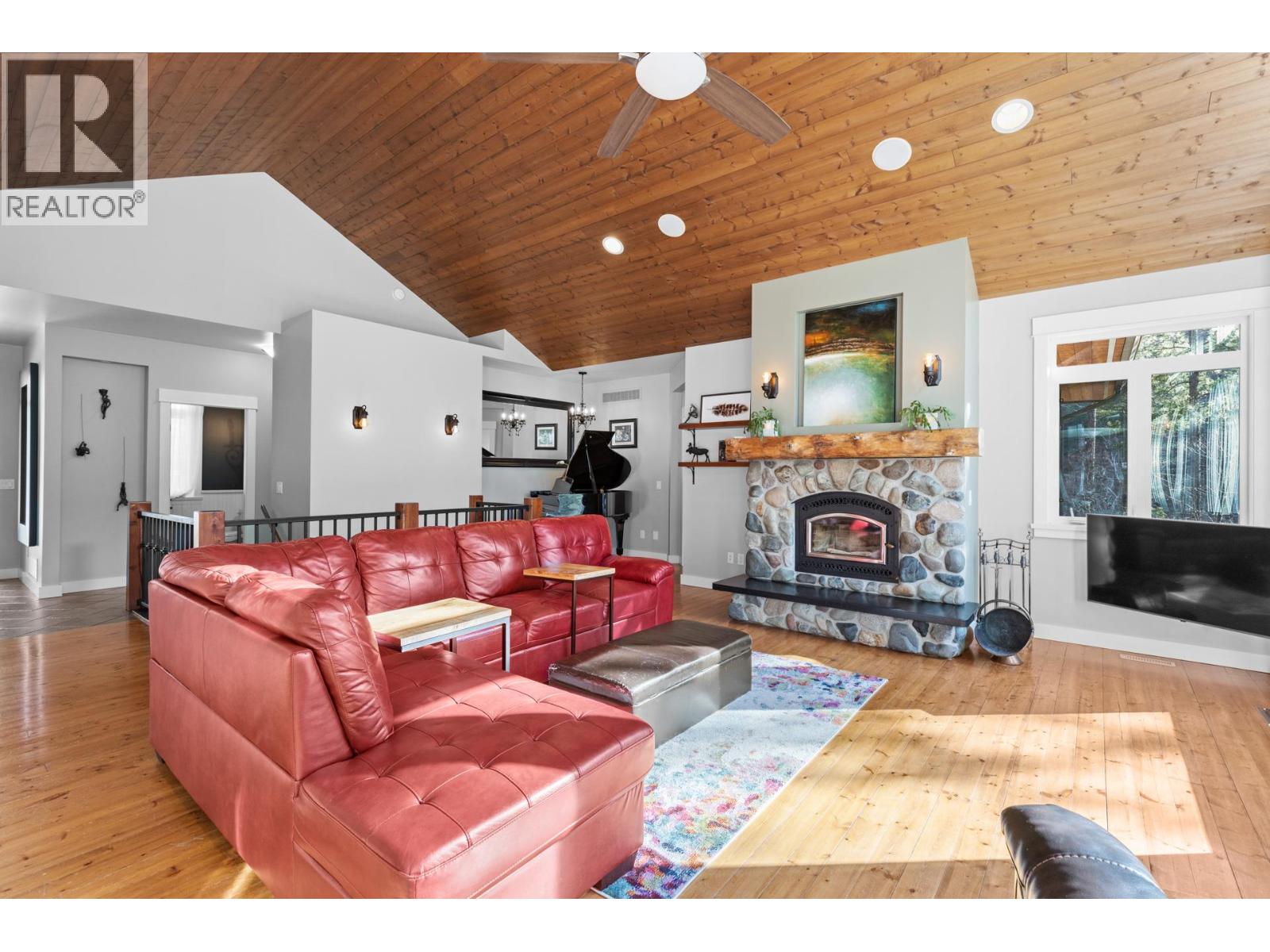 4802 Trepanier Road, Peachland