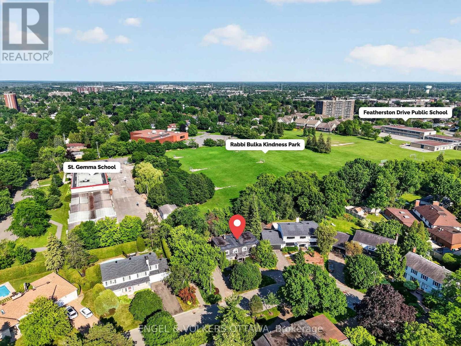 6 Bed, 4 Bath House for Sale in Ottawa – 1907 FAIRMEADOW CRESCENT, Ottawa – MLS# X13683170 - Image 45