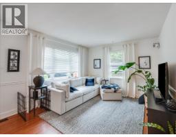 Full bathroom - 2116 Columbia Avenue, Castlegar, BC V1N2X1 Photo 7